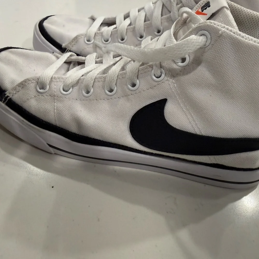 Nike Court Legacy Canvas Mid women’s size 7.5 white and black colorway - Picture 5 of 13